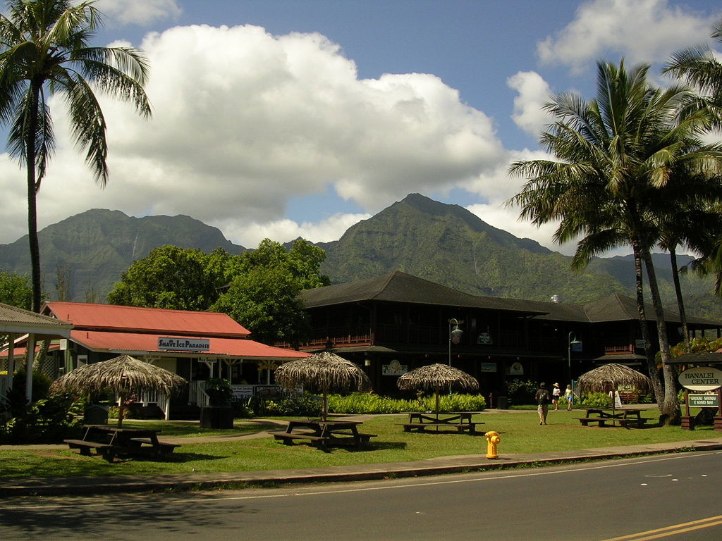 hanalei town, kauai