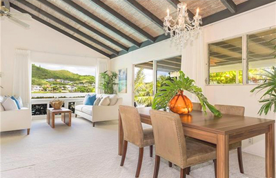 Waterfront Kailua Property - great room