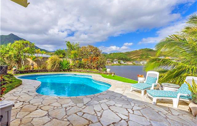 Waterfront Kailua Property - pool