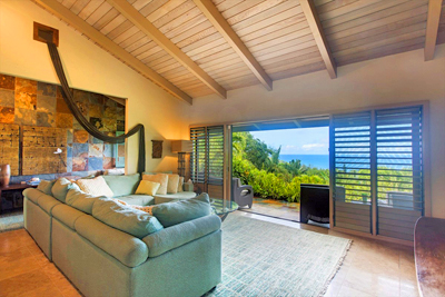 Kauai Luxury Home - living room