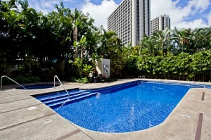 honolulu tower condo pool