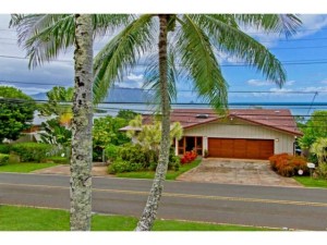 Fabulous Kaneohe Three Bedroom Home With Amazing Views!