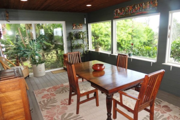 big island home - dining room