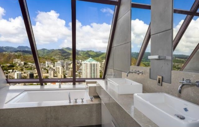 imperial plaza penthouse - bathroom