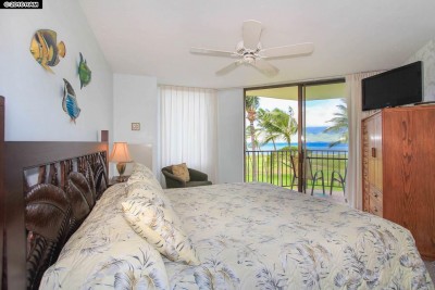 938 S Kihei Rd Kihei - master bedroom