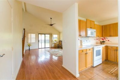 95-1038 Aoakua Street Mililani - living room - kitchen