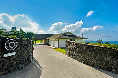 74-4989 MAMALAHOA HWY HOLUALOA - driveway