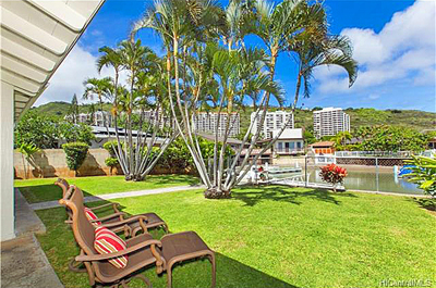 Waterfront Hawaii Kai Home - backyard